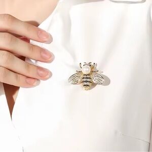Queen bees unique pearls Gold and Silver Bee Brooch